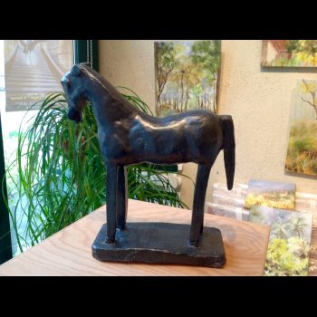 Cheval en terre cuite